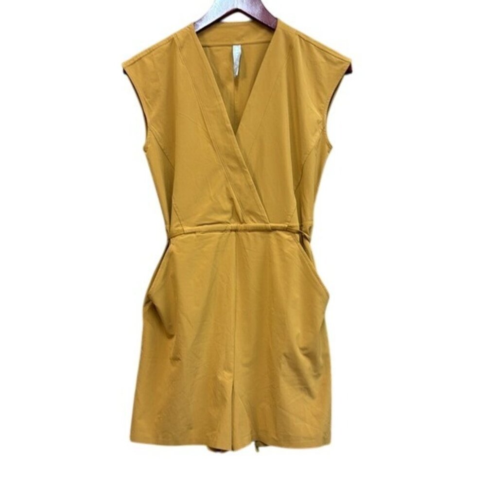 Athleta Marlow Romper Jumpsuit with V-Neckline and Defined Waist XXS